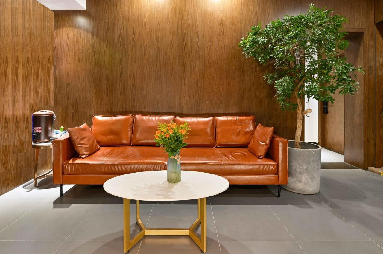 Xingshe Alley Courtyard Hotel Beijing Wangfujing Forbidden City Branch - Breakfast Included & English Speaking Reception & Free Wifi And Laundry Room & Hutong Culture & Cat-Keeping & Flower-Growing Terrace & One Day Tour Service & Free Coffee Exterior photo