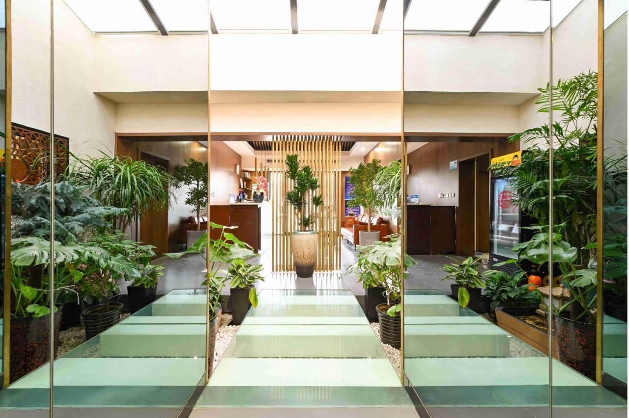 Xingshe Alley Courtyard Hotel Beijing Wangfujing Forbidden City Branch - Breakfast Included & English Speaking Reception & Free Wifi And Laundry Room & Hutong Culture & Cat-Keeping & Flower-Growing Terrace & One Day Tour Service & Free Coffee Exterior photo