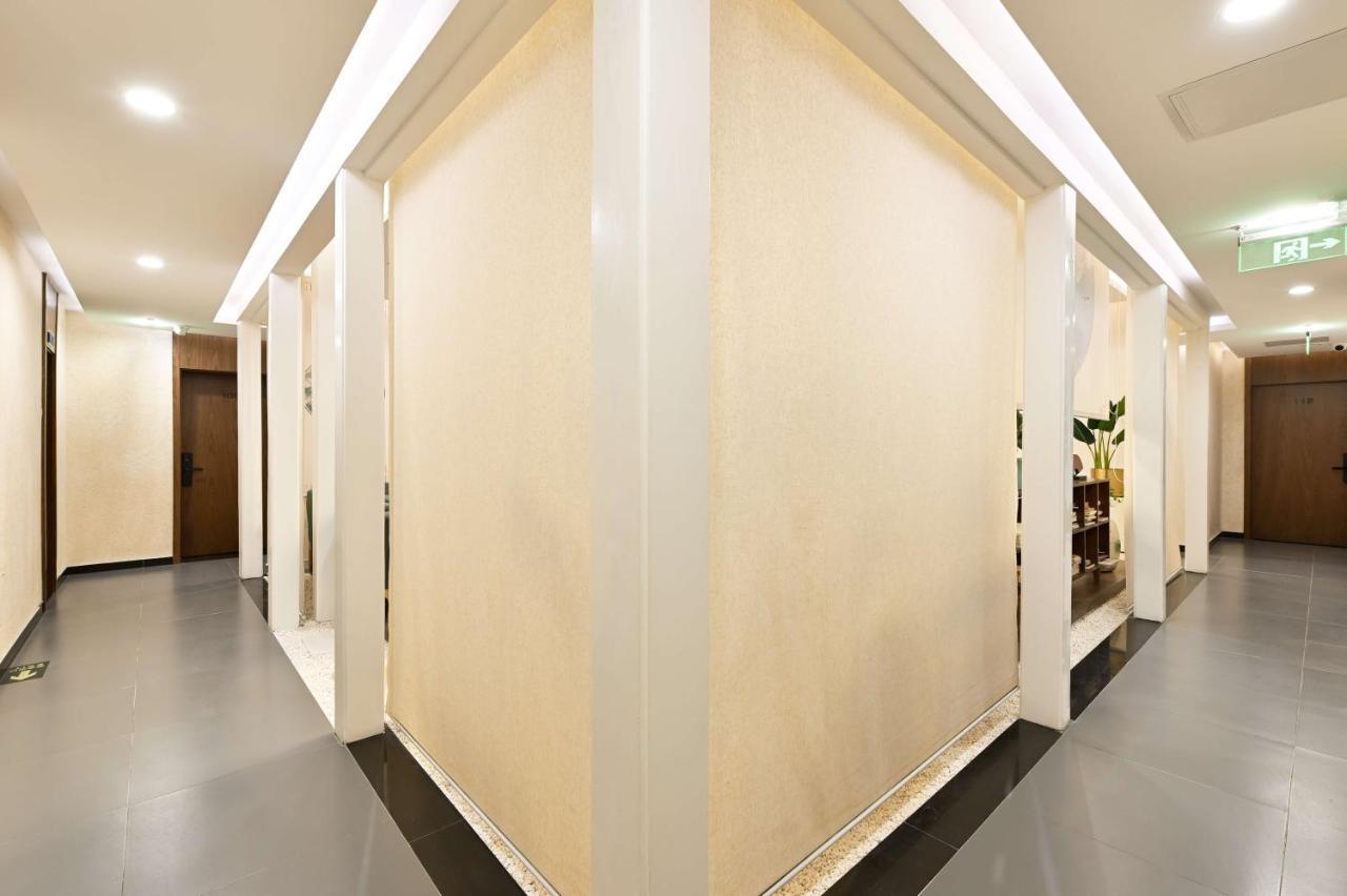 Xingshe Alley Courtyard Hotel Beijing Wangfujing Forbidden City Branch - Breakfast Included & English Speaking Reception & Free Wifi And Laundry Room & Hutong Culture & Cat-Keeping & Flower-Growing Terrace & One Day Tour Service & Free Coffee Exterior photo
