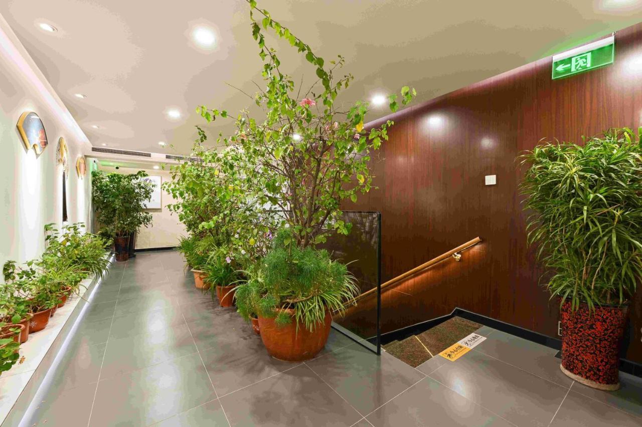 Xingshe Alley Courtyard Hotel Beijing Wangfujing Forbidden City Branch - Breakfast Included & English Speaking Reception & Free Wifi And Laundry Room & Hutong Culture & Cat-Keeping & Flower-Growing Terrace & One Day Tour Service & Free Coffee Exterior photo