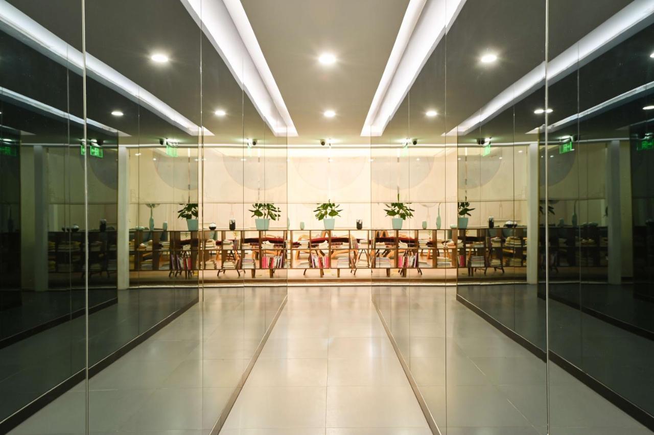 Xingshe Alley Courtyard Hotel Beijing Wangfujing Forbidden City Branch - Breakfast Included & English Speaking Reception & Free Wifi And Laundry Room & Hutong Culture & Cat-Keeping & Flower-Growing Terrace & One Day Tour Service & Free Coffee Exterior photo
