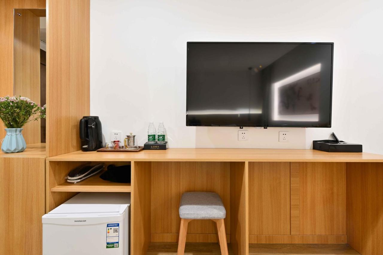 Xingshe Alley Courtyard Hotel Beijing Wangfujing Forbidden City Branch - Breakfast Included & English Speaking Reception & Free Wifi And Laundry Room & Hutong Culture & Cat-Keeping & Flower-Growing Terrace & One Day Tour Service & Free Coffee Exterior photo