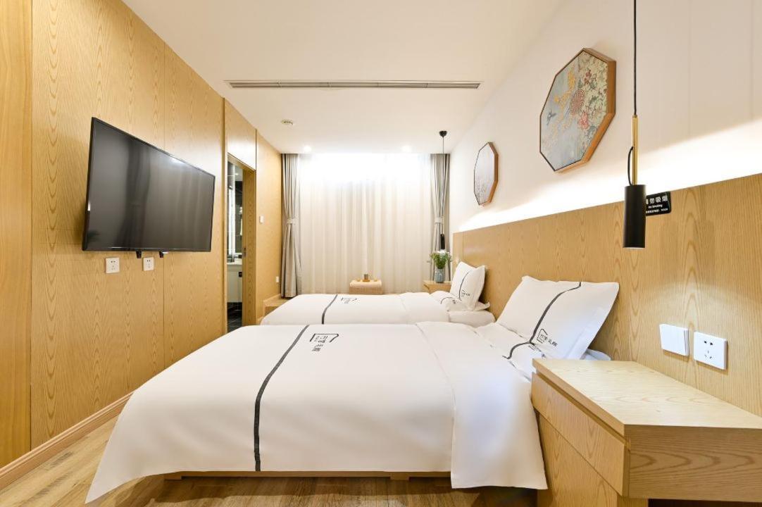 Xingshe Alley Courtyard Hotel Beijing Wangfujing Forbidden City Branch - Breakfast Included & English Speaking Reception & Free Wifi And Laundry Room & Hutong Culture & Cat-Keeping & Flower-Growing Terrace & One Day Tour Service & Free Coffee Exterior photo